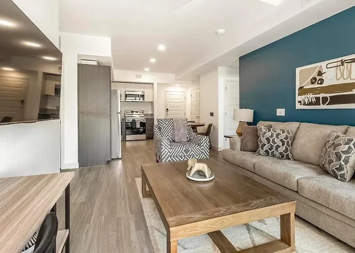 Landing Incredible 2Bd Pool Gym Phoenix