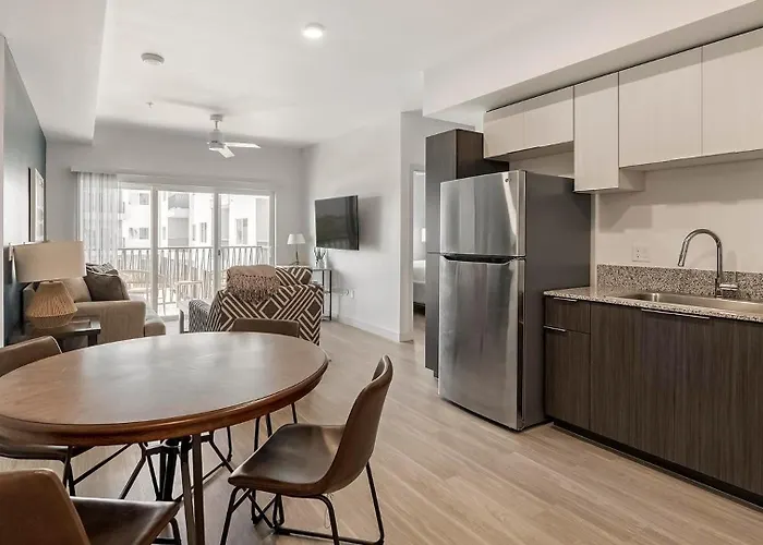 Apartment Landing Incredible 2Bd Pool Gym