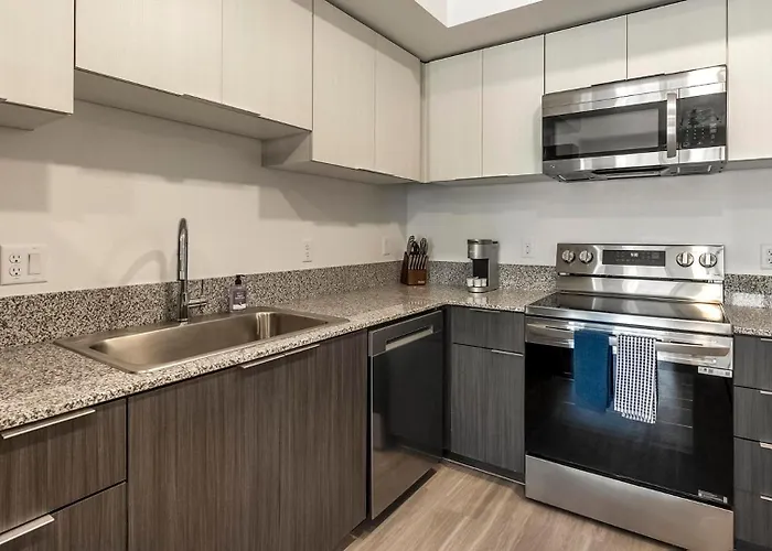 Landing Incredible 2Bd Pool Gym Apartment *
