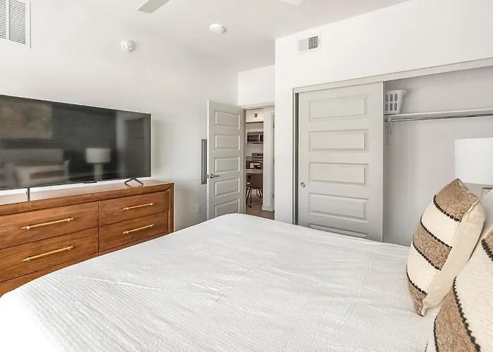 Landing Incredible 2Bd Pool Gym * Phoenix