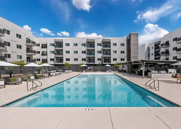 Landing Incredible 2Bd Pool Gym Apartment